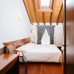 Centro Paolo Vi Hotel
